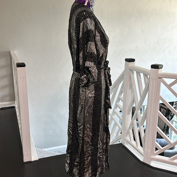 Kohindor beach coverup new silver and black small - Picture 3 of 3